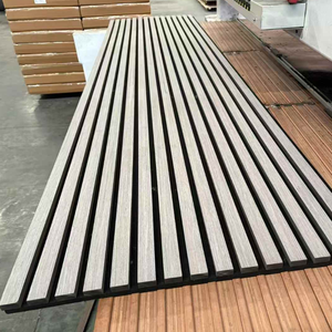 Panneau mural en bois à lattes avec isolation acoustique en fibre de polyester, design bois, fabriqué en Chine - Product Image 2