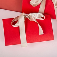 Boîte cadeau de mariage rigide rouge de luxe personnalisée et recyclable avec estampage à chaud UV et impression quadricolore pour l'emballage cadeau