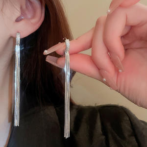 Pendientes de plata de diseñador de moda de perlas de agua dulce de estilo religioso clásico para mujer gota de corazón geométrico con patrón Floral - Product Image 2