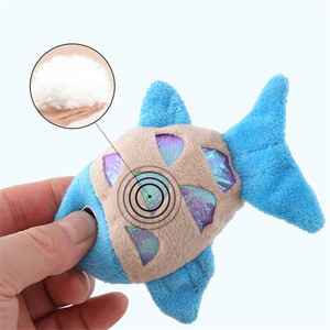 <span class=keywords><strong>Fish</strong></span> <span class=keywords><strong>Cat</strong></span> <span class=keywords><strong>Toy</strong></span> Wholesale Contiene <span class=keywords><strong>Catnip</strong></span> Pet <span class=keywords><strong>Cat</strong></span> Juguetes de peluche para gatitos de interior Kitty Chew Relieve Boredom <span class=keywords><strong>Catnip</strong></span> <span class=keywords><strong>Cat</strong></span> Toys - Product Image 5