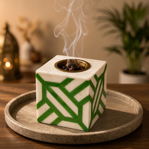 Quemador de Incienso de Resina Geométrica Verde con Borde Dorado, Difusor de Aromaterapia para Decoración del Hogar, Uso en Todas las Estaciones, Fragancia para Ramadán y Eid - Product Image 1