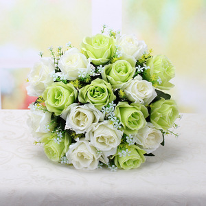 Ramo de rosas artificiales económicas de 18 cabezas para la <span class=keywords><strong>novia</strong></span> para Pascua Navidad y ocasiones de regreso a la escuela - Product Image 1