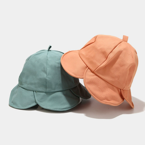Chapeaux de paille décontractés avec bordure de pêcheur colorée et motif rayé, chapeaux seau brodés à la main - Product Image 3