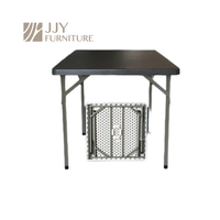 Table pliante carrée en HDPE, table portable pliable pour la restauration en plein air, les banquets et les événements