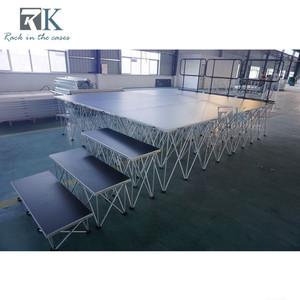 เวทียกพื้นแบบสี่เหลี่ยมจัตุรัสอลูมิเนียมขนาด 1 ม. x 1 ม. พร้อมกล่องขนส่ง - Product Image 3