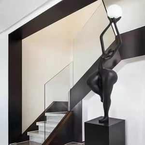 Lámpara de pie con escultura humana nórdica moderna al por mayor, lámpara de pie con escultura artística humanoide, lámpara de pie de diseñador, decoración Art Deco - Product Image 1