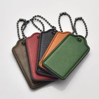 Porte-clés rectangulaire en cuir gravé au laser avec logo personnalisé, petit pendentif créatif, cadeau d'anniversaire, breloque de sac, logo bancaire
