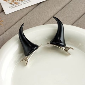 Fermagli per Capelli a Forma di Corna del Diavolo per Halloween, Accessorio Personalizzato per Donna, Ideale per Feste di Halloween - Product Image 5