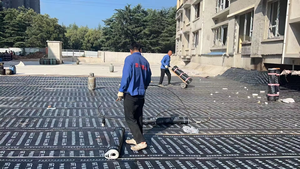 Feuille d'étanchéité en asphalte modifié SBS ultra flexible et anticorrosion avec couche de liaison étanche, rouleau d'asphalte - Product Image 4