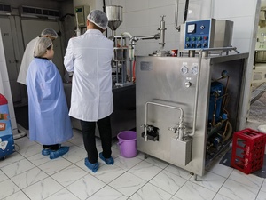 Máy làm kem công nghiệp 300L/h Tủ đông kem liên tục - Product Image 4