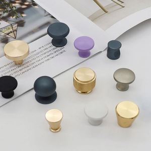 Perilla Redonda Moderna de Aluminio con Diseño Moleteado Personalizada para Gabinetes de Cocina, Cómodas, Dormitorios, Armarios, Cajones y Baños - Product Image 4