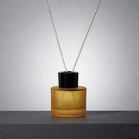 Bouteilles diffuseurs de parfum en verre ambré personnalisées en usine, de 50 ml à 300 ml, rondes et carrées, écologiques et durables, couleurs et logos personnalisés disponibles