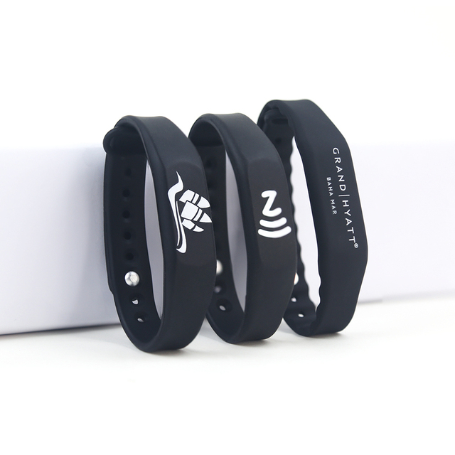 Wholesale Fashion Black RFID Event Wristbands 213 Slim NFC Silicone Wristband