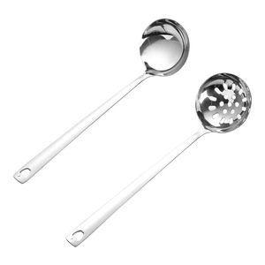 Juego de cucharones de acero inoxidable con cuchara sólida y coladora para ollas calientes y uso en la cocina - Product Image 1