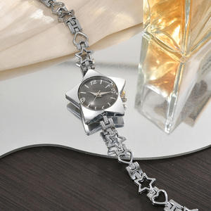 Designer in lega di zinco a forma di stella orologio da tasca Charm braccialetti <span class=keywords><strong>uomo</strong></span> donna Y2k ciondoli orologio <span class=keywords><strong>originale</strong></span> decorazione <span class=keywords><strong>regalo</strong></span> - Product Image 5