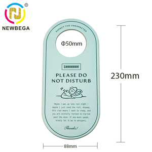 Étiquettes pour cintres de porte en plastique PVC à impression personnalisée - Product Image 2