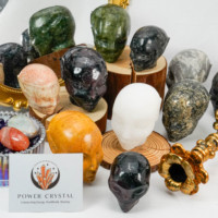 Vente en gros de crânes d'extraterrestres en cristal de haute qualité sculptés à la main pour la décoration de la maison