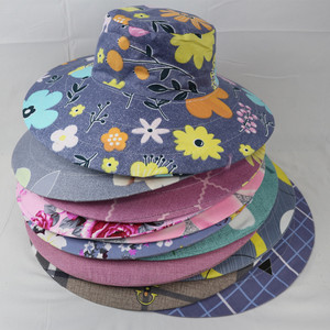 หมวกกันแดดปีกกว้างพร้อมผ้าคลุมคอพิมพ์ลายดอกไม้ระบายอากาศได้ดีสำหรับใช้กลางแจ้งในฤดูใบไม้ผลิฤดูร้อน - Product Image 5