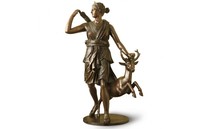Vente flash Sculpture de jardin classique en bronze Statue de la déesse grecque Diana chasseuse grandeur nature en bronze