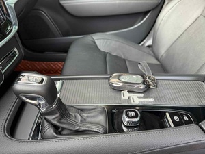 Para S90, Exportación <span class=keywords><strong>de</strong></span> Autos Usados, <span class=keywords><strong>Segunda</strong></span> <span class=keywords><strong>Mano</strong></span>, Volante a la Izquierda, Motor Turbo, Edición Inteligente 2020-2024 - Product Image 6