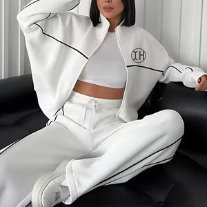 Custom <span class=keywords><strong>Ladies</strong></span> <span class=keywords><strong>Casual</strong></span> Striped Trainings anzug 2 Stück Langarm Full Zip Top Kordel zug Breite Straight Pants <span class=keywords><strong>Outfits</strong></span> - Product Image 1
