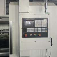 Torno CNC Horizontal Automático de Alta Resistencia QK1325 para Roscado de Tuberías en la Industria Petrolera |   Torno de un solo husillo con diámetro interior de 255 mm y distancia entre tomas de 800 mm