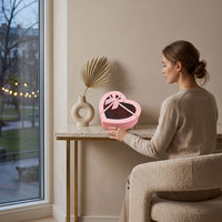 Boîte cadeau personnalisée de luxe en forme de cœur avec fenêtre transparente et ruban pour l'emballage de chocolats, de fleurs et de bijoux