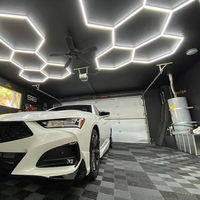 Fabrication de lumière décorative haute puissance en nid d'abeille lumière hexagonale LED suspendue pour lampe de connexion de garage de voiture