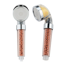 Pommeau de douche à main moderne à sortie d'eau unique très vendu filtre à haute pression dur et doux arôme vitamine C salles de bain à la mode