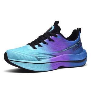 Chaussures de sport d'été respirantes en maille souple avec fermeture à lanière avant pour jeunes hommes grandes tailles, couleurs assorties - Product Image 4