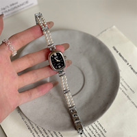 Montre pour femme personnalisable, bracelet en acrylique quartz, cadran ovale avec aiguilles et design perlé, élégante