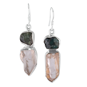 Boucles d'oreilles pendantes artisanales en argent sterling 925 avec cristal d'apatite verte, bijoux en pierres brutes, vente en gros, boucles d'oreilles d'artisan indien - Product Image 1