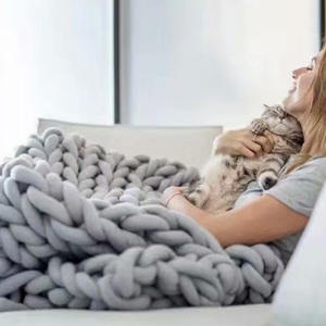 Tubo morbido ingombrante filato gigante per tessuto artigianale all'uncinetto, nodo intrecciato filo di lana di cotone per la maglia a mano coperta fai da te 1000g 2cm - Product Image 4