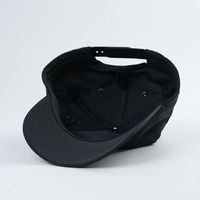 Gorra Snapback no estructurada de 5 paneles impermeable de nailon Panel suave con etiqueta tejida de cuerda personalizada Logotipo bordado Gorra de estilo de moda