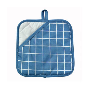 <span class=keywords><strong>Housse</strong></span> <span class=keywords><strong>de</strong></span> planche <span class=keywords><strong>à</strong></span> <span class=keywords><strong>repasser</strong></span> en coton 148x55 cm <span class=keywords><strong>avec</strong></span> sous-couche extra-épaisse <span class=keywords><strong>avec</strong></span> bande élastique et fermeture <span class=keywords><strong>à</strong></span> boucle <span class=keywords><strong>à</strong></span> crochet - Product Image 6