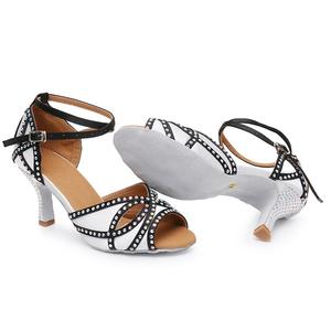 Chaussures de danse salsa et latine blanches <span class=keywords><strong>pour</strong></span> débutantes, sandales souples à semelle en daim <span class=keywords><strong>pour</strong></span> mariage et fête - Product Image 3