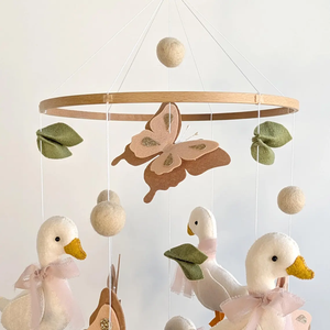 Mobile per <span class=keywords><strong>Culla</strong></span> Vintage con Anatre e Farfalle in Tessuto Bouclé, Decorazione Neutra per Cameretta - Product Image 4