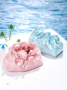 Sac de toilette portable pour femme, en polyester, à texture unique, haut de gamme, simple, avec fermeture à cordon, plissé, effet nuage, pour le rangement des cosmétiques et articles de toilette - Product Image 3