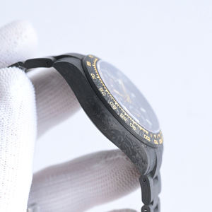 นาฬิกาข้อมือแต่ละเรือนมีลวดลายคาร์บอนไฟเบอร์ที่เป็นเอกลักษณ์เฉพาะตัว เป็นราชาแห่งคุ้มค่าคุ้มเงิน นาฬิกาข้อมือจักรกลสำหรับผู้ชาย - Product Image 3