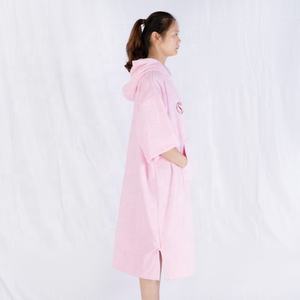 Logo personnalisé Serviette <span class=keywords><strong>de</strong></span> plage en coton <span class=keywords><strong>de</strong></span> haute qualité Robe <span class=keywords><strong>de</strong></span> <span class=keywords><strong>bain</strong></span> <span class=keywords><strong>Poncho</strong></span> chaud gaufré en microfibre à séchage rapide - Product Image 4