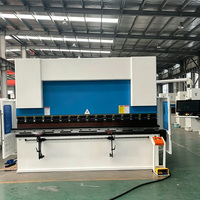 Presse plieuse hydraulique CNC WE67K1253200 à repose-pied automatique, 125 tonnes, 3200 mm, pour le façonnage de profilés architecturaux