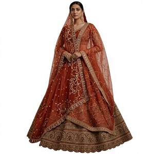 Rivaayat House presenta Lehenga Choli nupcial para mujer, bordado, con pedrería pesada, estampado digital y estampado en relieve, en stock. - Product Image 1