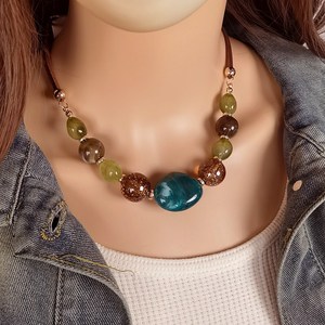Collar de Clavícula Hecho a Mano con Cuentas Acrílicas Coloridas, Clásico, Vintage, Moderno, Joyería de Moda para Mujer - Product Image 1