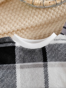 Conjunto de pantalón informal de tres piezas para bebé, estampado a rayas, manga larga - Product Image 3