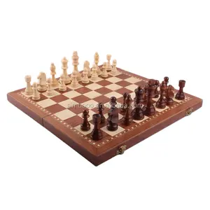 2024 طقم شطرنج خشبي مع قطع شطرنج مصنوعة يدويًا