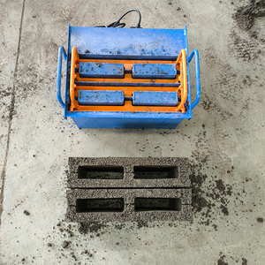 Machine à briques creuses portable 110V, conception industrielle pour petits travaux, livraison rapide, équipement manuel pour blocs de ciment, prêt à être expédié - Product Image 2