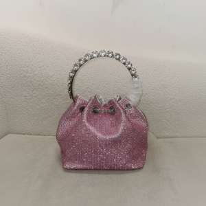 Bolso femenino elegante de alta calidad para boda, modelo clutch largo, moderno y con detalles calados en metal. - Product Image 1