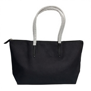 Sac à main pour femme Able, grande capacité, imperméable, PVC, couleur unie, fermeture éclair, sac à bandoulière portable, sac fourre-tout pour femme - Product Image 2