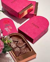 Emballage de présentation de bonbons en forme de truffe transparente personnalisée en gros, boîte de chocolat enrobé de fraises avec couvercle transparent