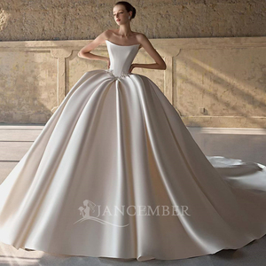 Robe de mariée minimaliste Lsjj154, style princesse, avec fines bretelles, perles scintillantes, taille basse et coupe structurée, Jancember - Product Image 4
